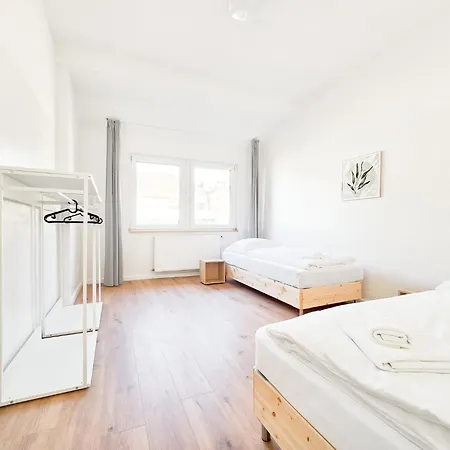 Tolstov - 6 - 15 Min Zur Messe Dus Apartment Dusseldorf