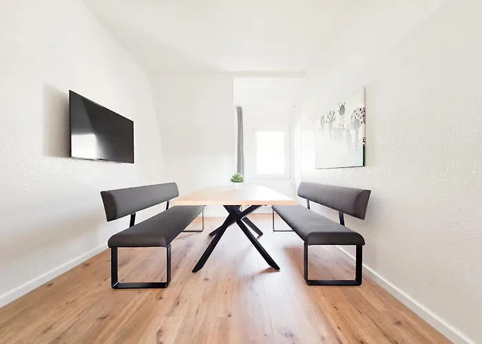 Raj Living - 6 Zimmer Wohnungen - 15 Min Zur Messe Dus