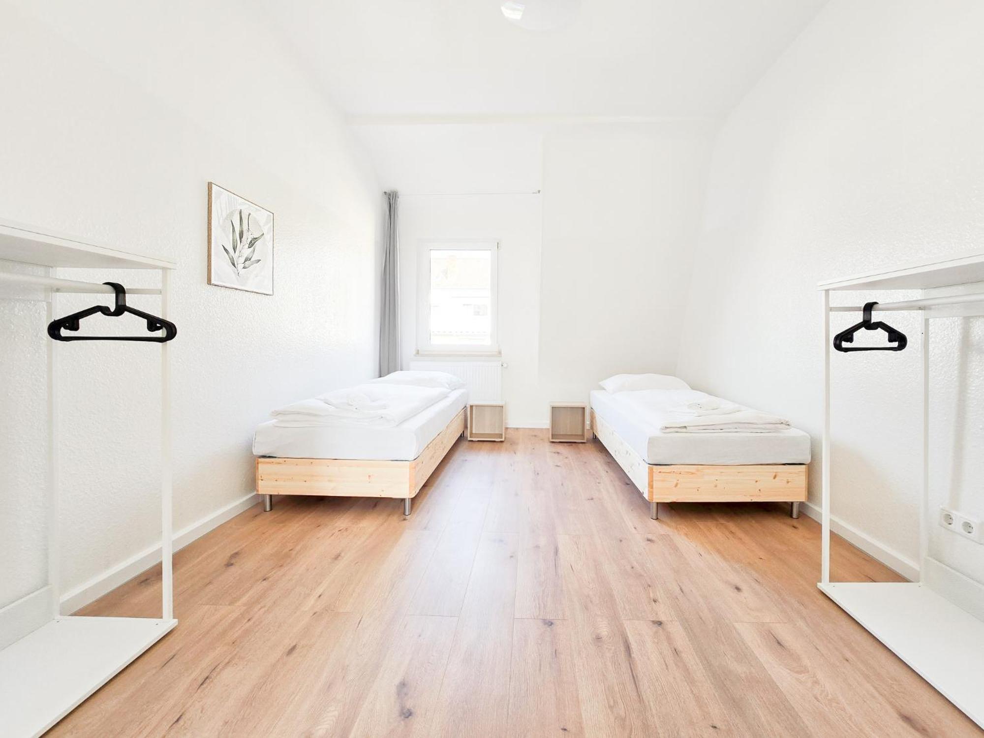 Raj Living - 6 - 15 Min Zur Messe Dus *