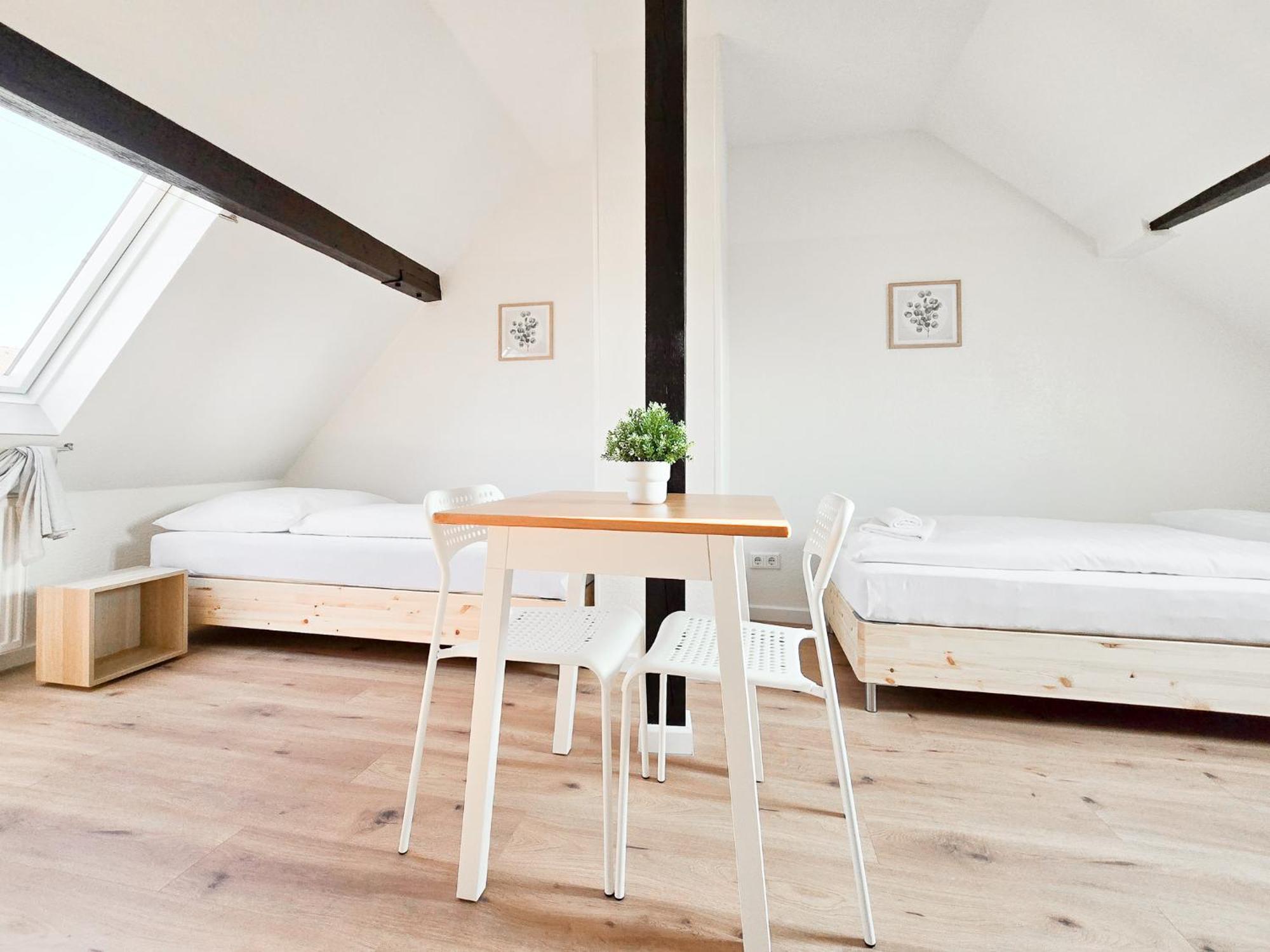 Tolstov - 6 - 15 Min Zur Messe Dus * Dusseldorf