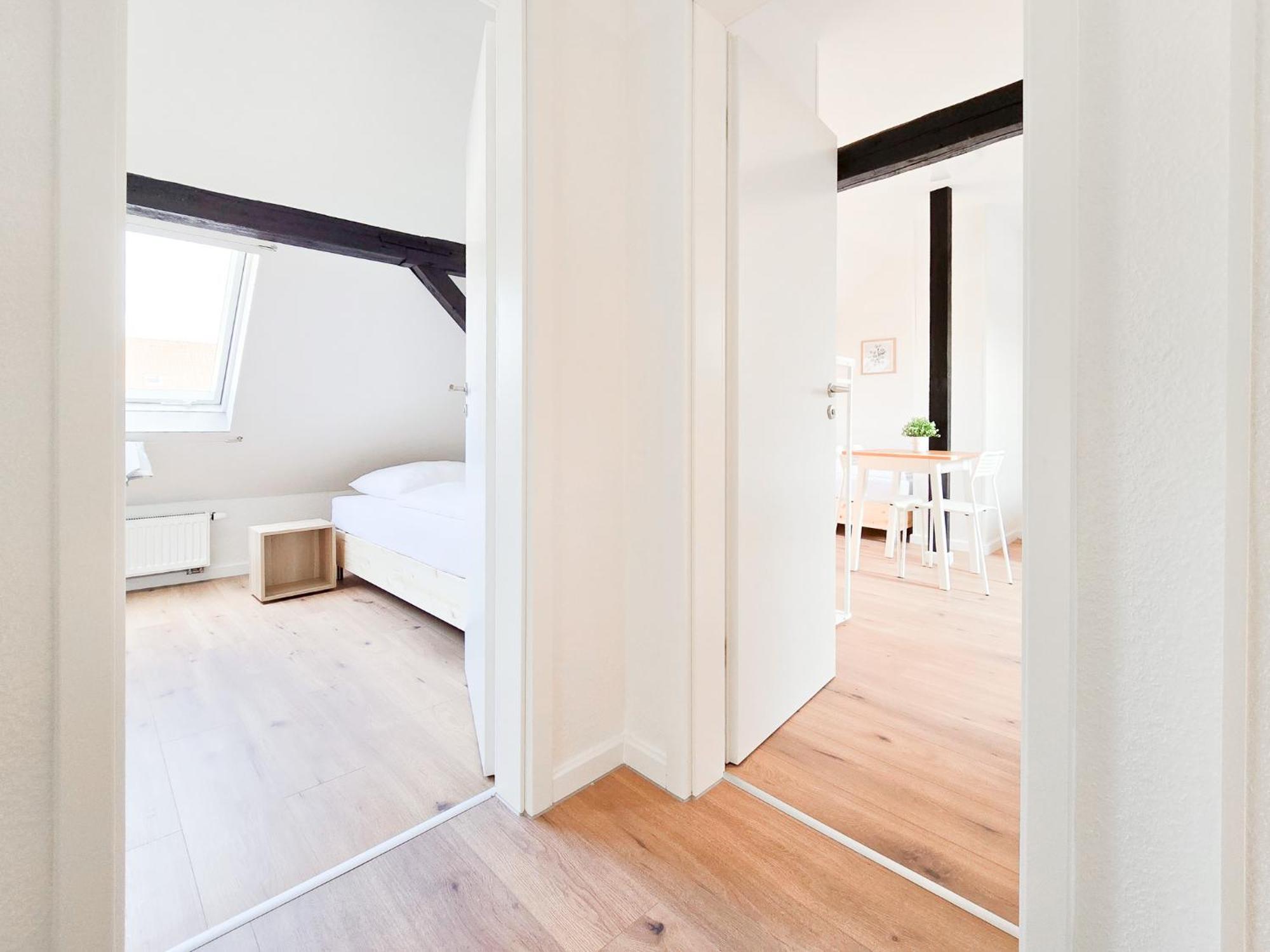 Tolstov - 6 - 15 Min Zur Messe Dus * Dusseldorf