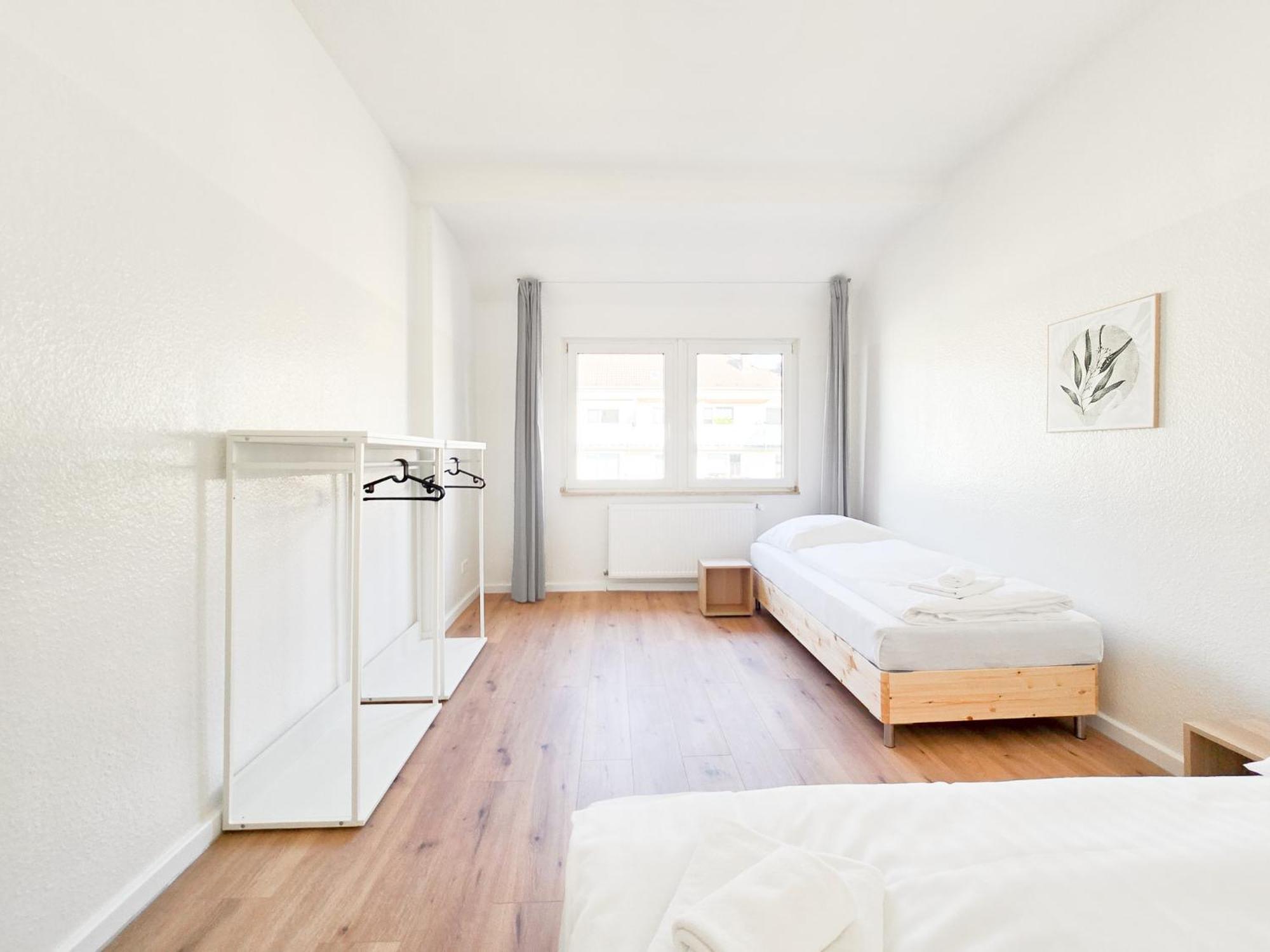 Tolstov - 6 - 15 Min Zur Messe Dus * Dusseldorf